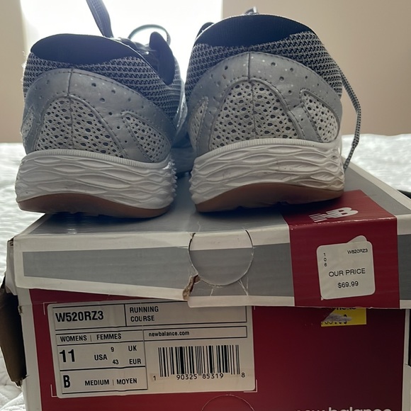 Comfortable NB, with box and tissue in toe of shoe! Still a lot of wear left! - Picture 2 of 5